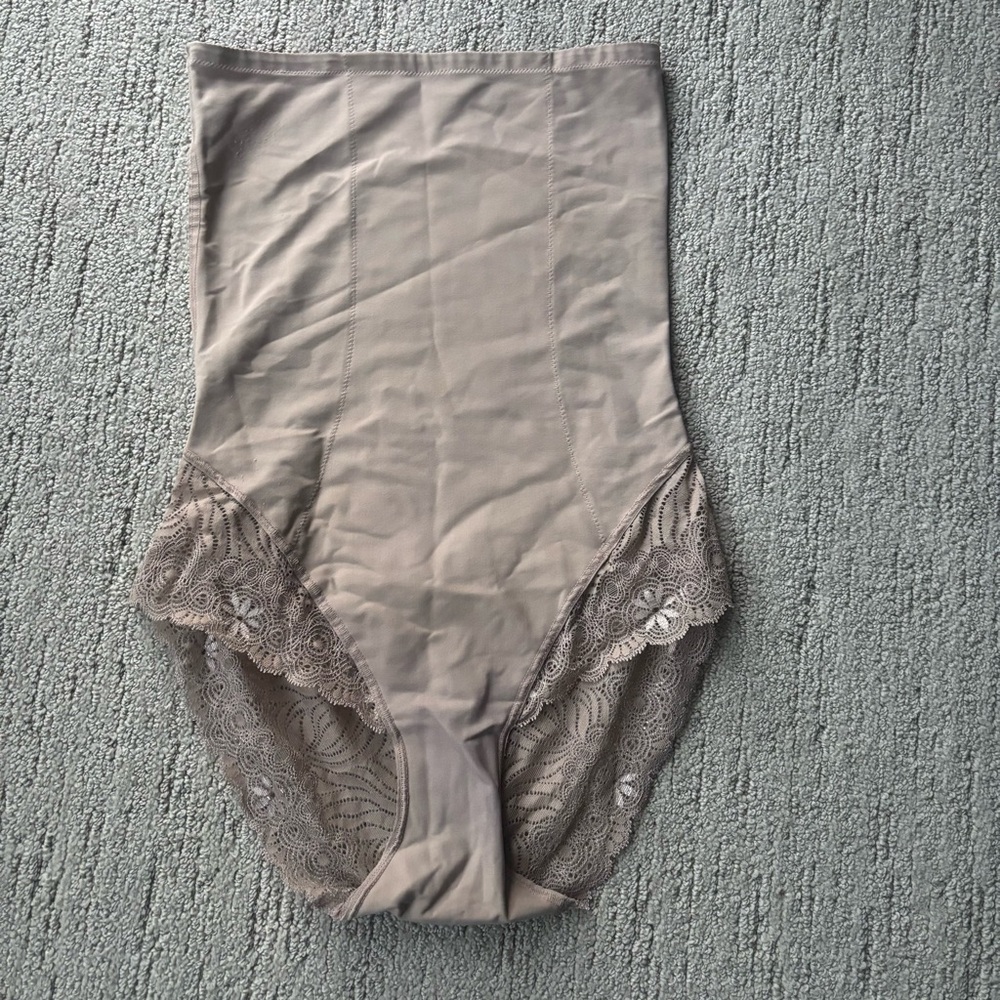 Simone Perele High-Waist Lace Shapewear in Taupe size 2 (small)